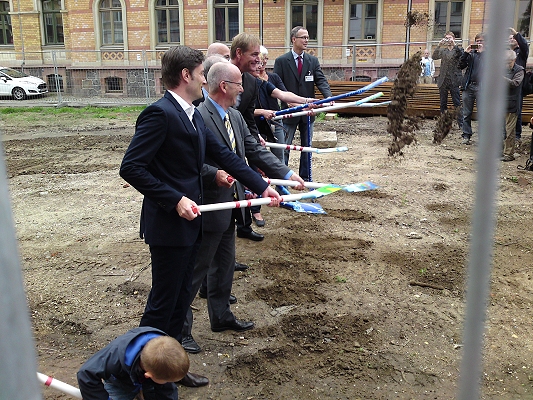 1. Spatenstich 2013
